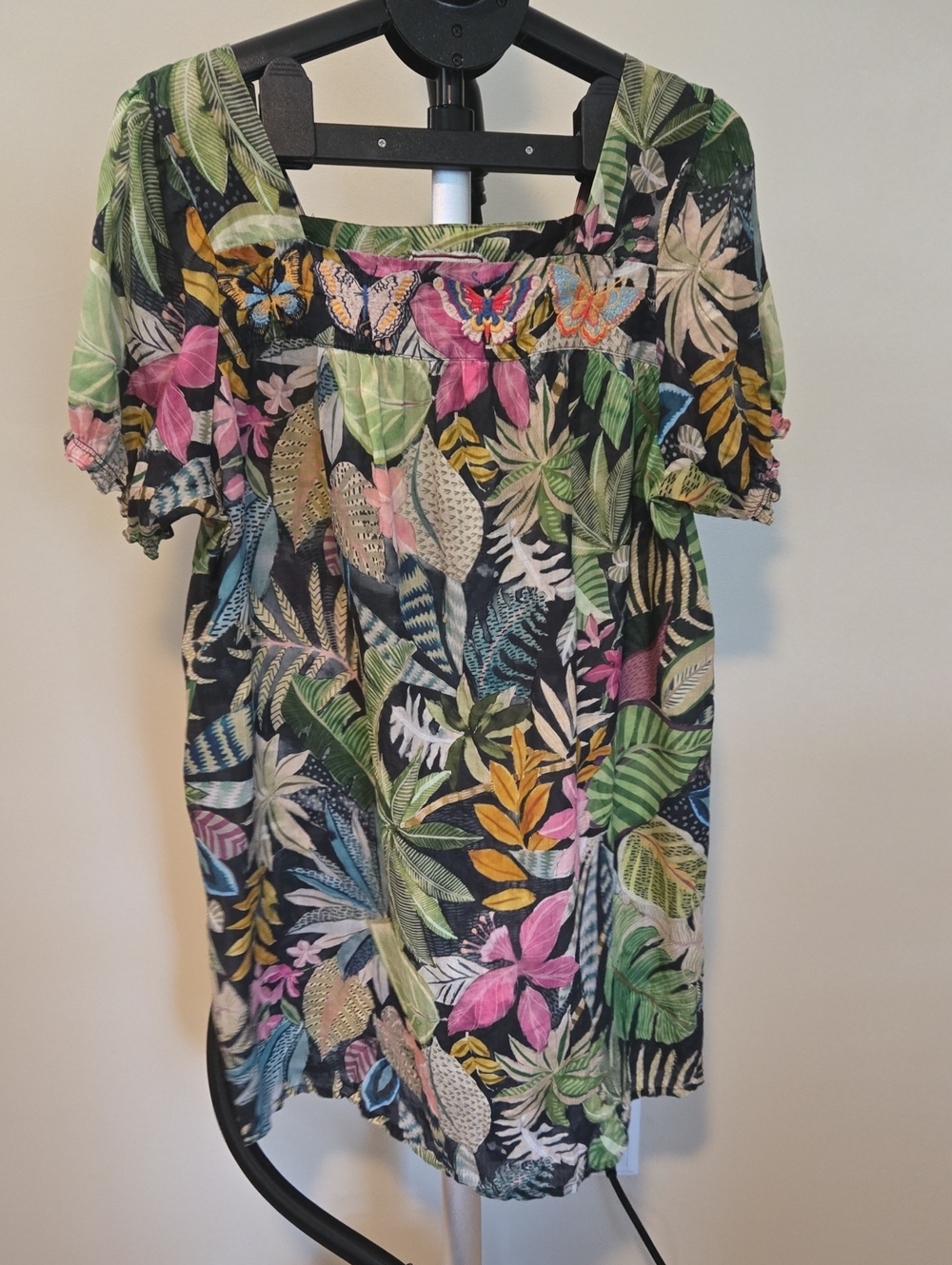 Johnny Was Green Tropical Print Blouse with Multicolor Embroidery